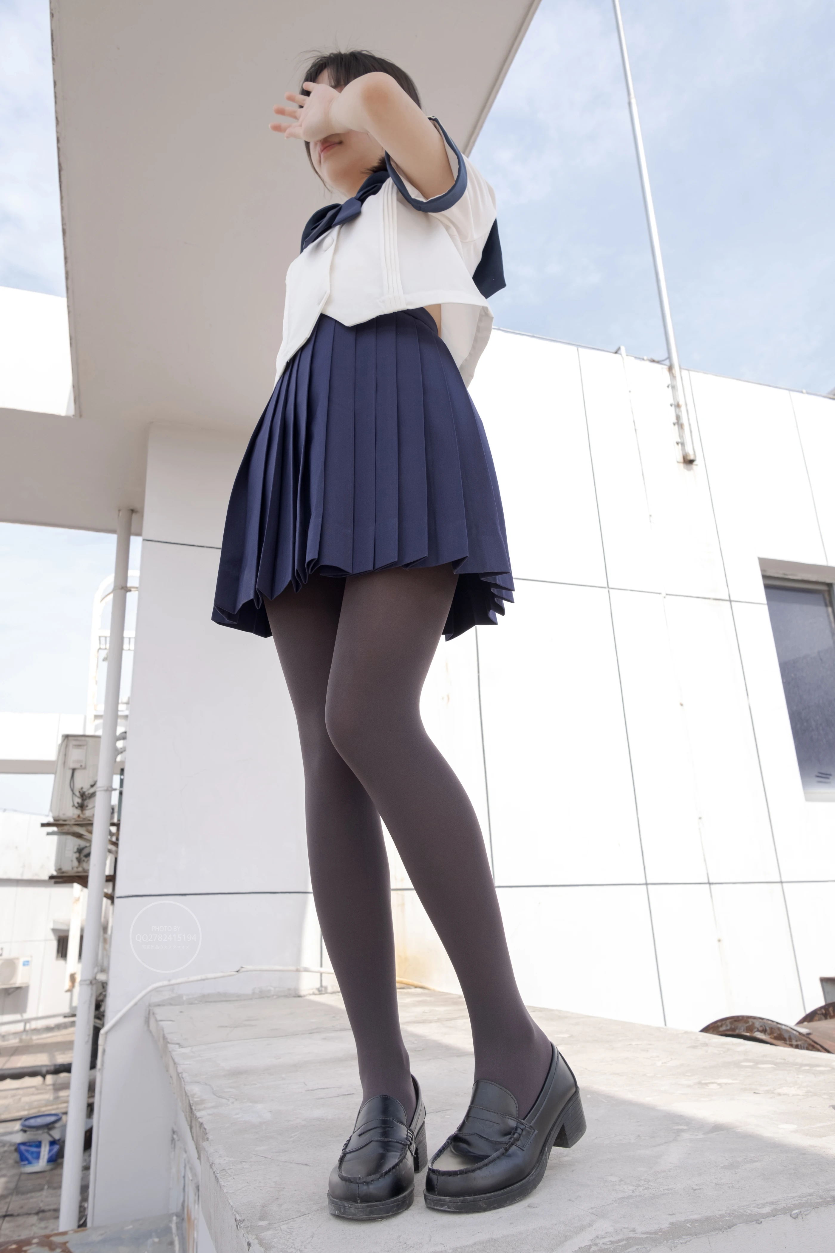 森萝财团 有料 NO.039 小香 天台上的JK灰丝美少女 [90P]插图2